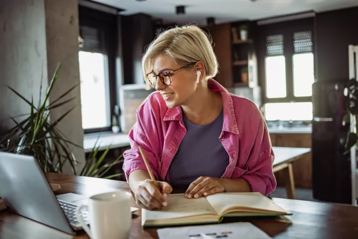 Woman online learning